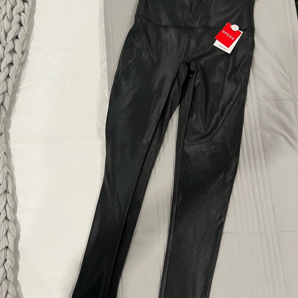 SPANX Petite Medium Black Faux Leather Leggings - Picture 3 of 7
